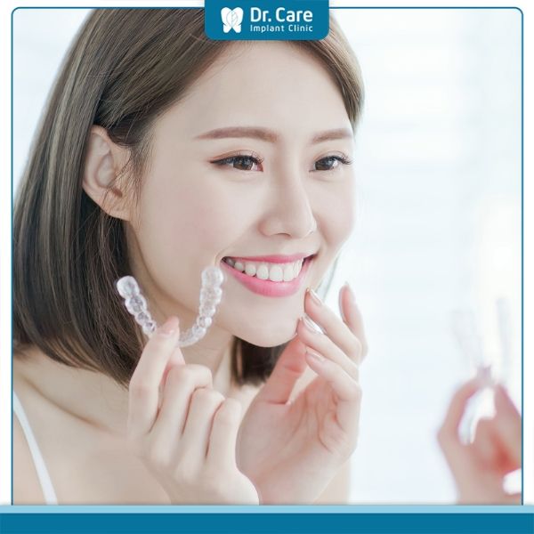 Ưu điểm và hạn chế của niềng răng không mắc cài Invisalign