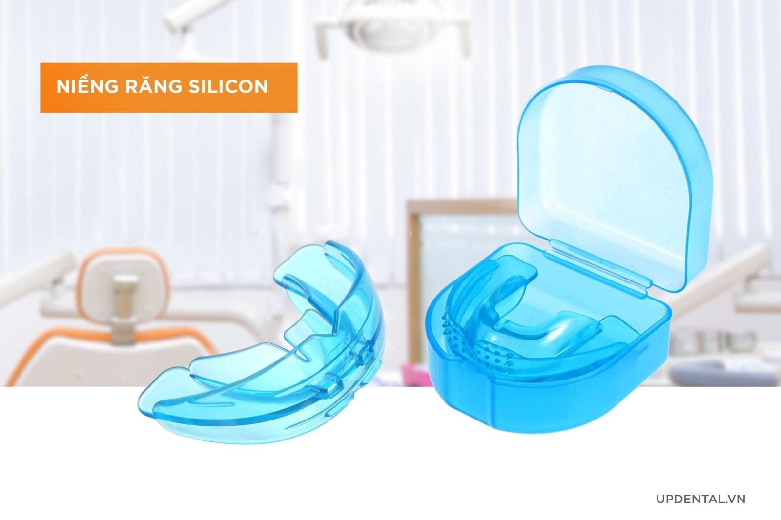 bộ niềng răng Silicon